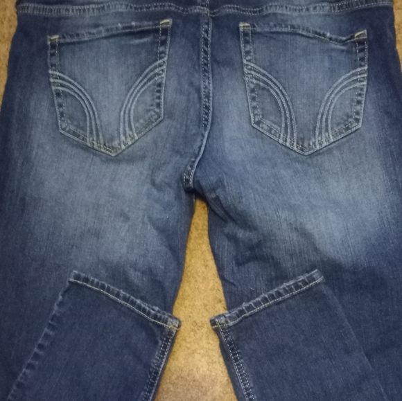 Hollister size 9 skinny low rise jeans - Picture 2 of 2